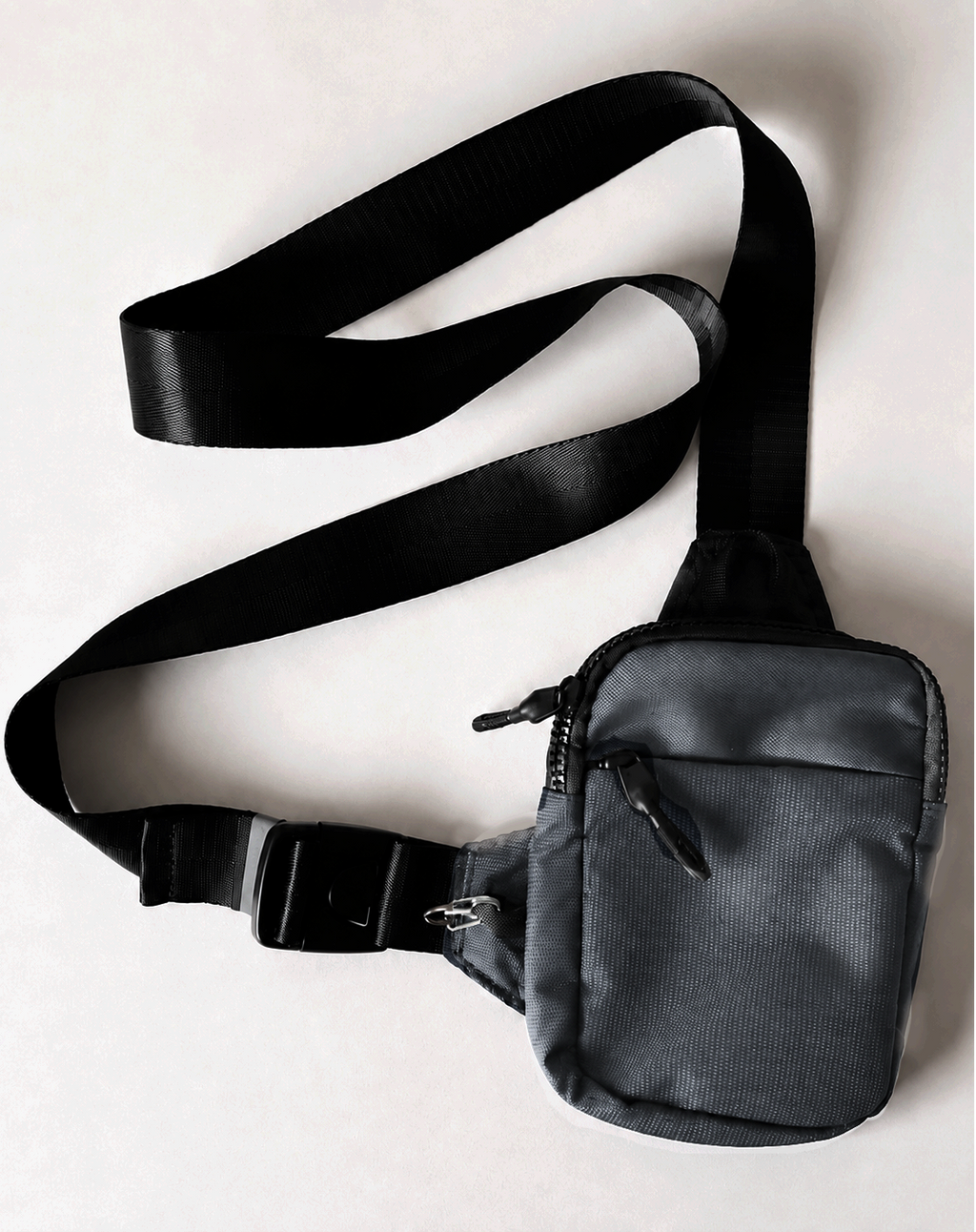 KEEPCLOSE – Crossbody bag för värdesaker RFID skyddad, grå